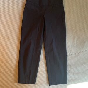 Apt 9 Black pull On Ankle Pants.